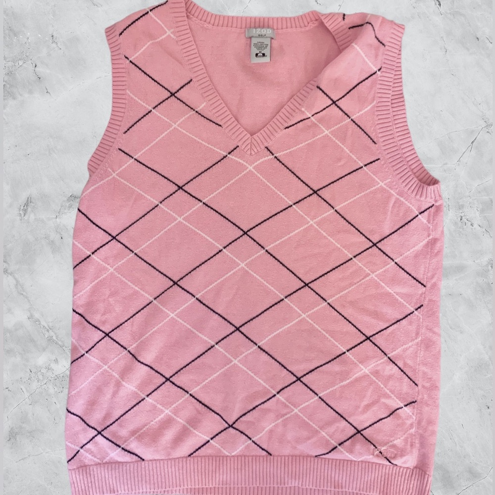 Women’s IZOD golf pink argyle sweater vest